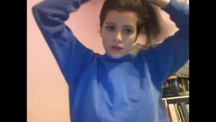 Blue top skank webcam