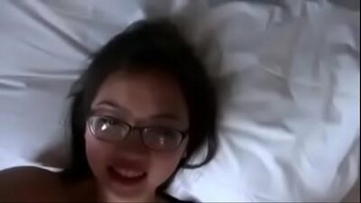 ស្រីខ្មែរជាមួយជនជាតិបរទេស-Khmer Girl with foreigner, her name’s Chenda