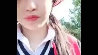 两个女孩勾引随机的家伙