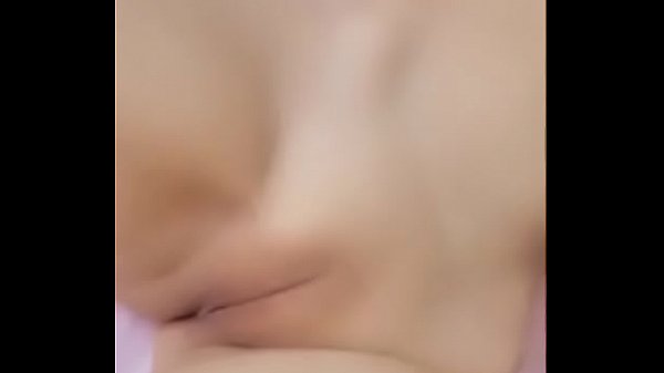 萌白酱 之欲望t带 极品无毛馒头一线天嫩逼超诱惑