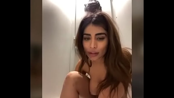 Shower Cam Sex Arab - French Arab camgirl squirting in a public bathroom stall â€“ xhamster Gold