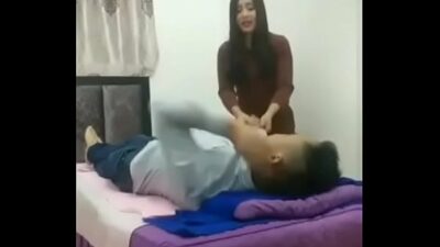 Trốn vợ đi massage