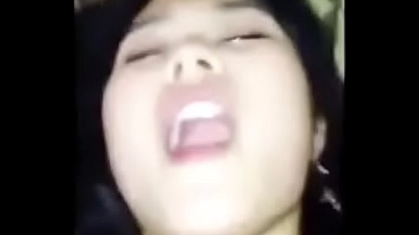 Số Hưởng dụ chơi được em gái xinh lớp 10 nghe em rên la con cu bị âm hộ co bóp thật sướng ko tả được