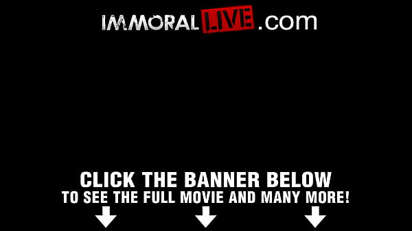 BUSTY ASIAN MILF Maxine X SQUIRT SWAPS BUCKET of HER JUICES!