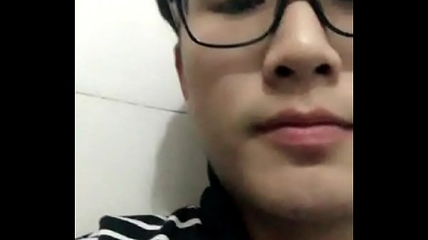 Chinese horny male licking pussy