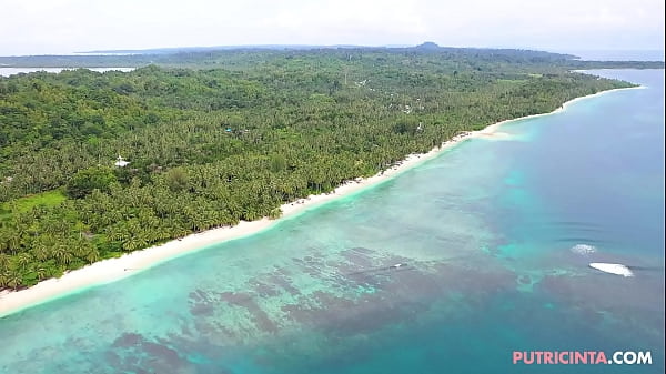 Putri Cinta in ‘Palm Beach’