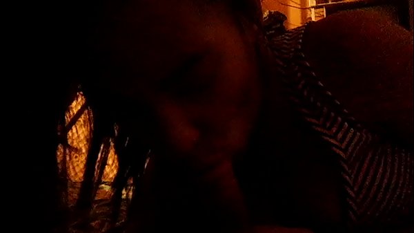 Venezolana disfruta mamar mi polla