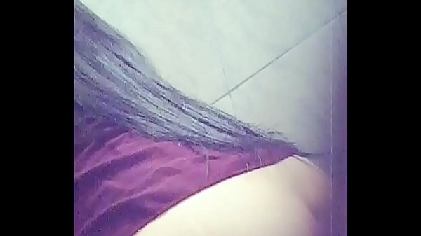 Venezolana espiada en mi baño