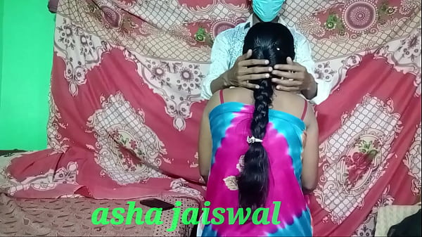 मेरी जान कितना अच्छा लंड चूसती हो  लंड चूस के स्टूल पर चुद गई क्लियर आवाज चूत में जाने पर लंड और चूत जोर से आवाज रियल