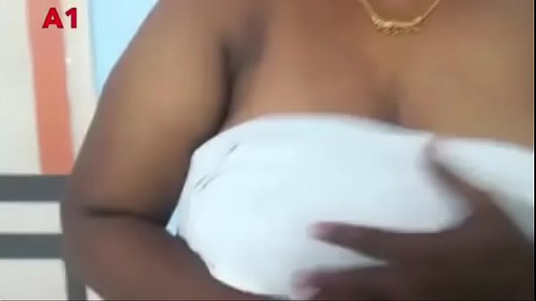 1~ Cool Aunty Wearing Big Bra