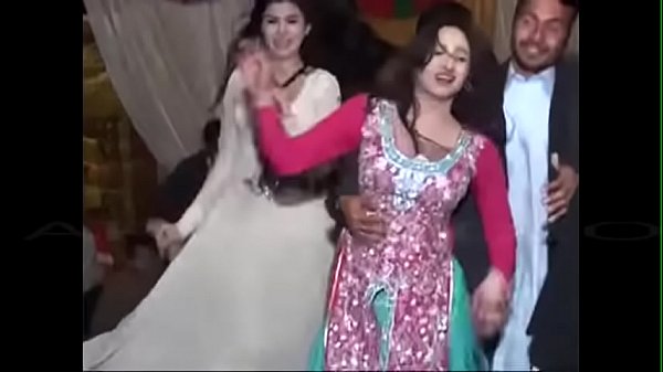 Dance of Escorts in Lahore Party by fckloverz.com