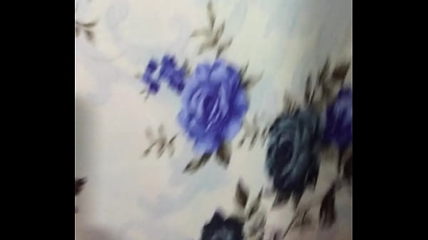 dụ được bà chị hàng xóm vô khách sạn mà éo cho chịch