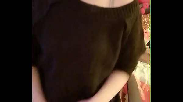 Em Ari hot girl Thái show hàng