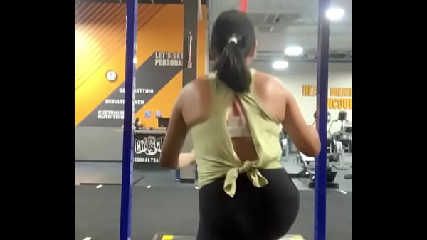 Hang vu getting ready to fuck