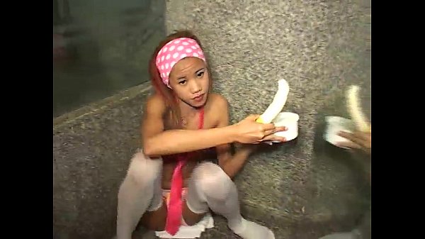 Me Thai girl Tia 18 like banana sucking