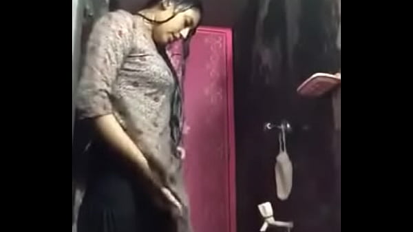 Bangladeshi Girlfriend Bath Show Pussy Boobs Nudu Body