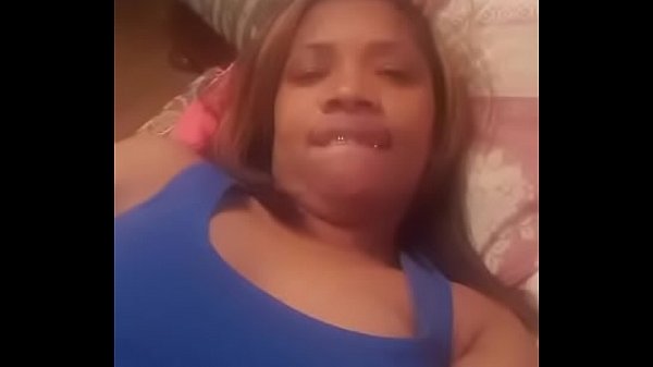 Otro de mi amiga venezolana masturbandoce squirt