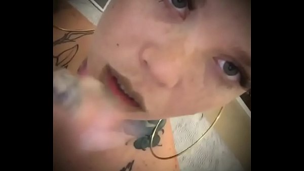 Venezolana pendeja da consejos sobre sexo anal