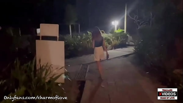 สาวสวยชาวไทยเซ็กซ์บนชายหาด full moon party.