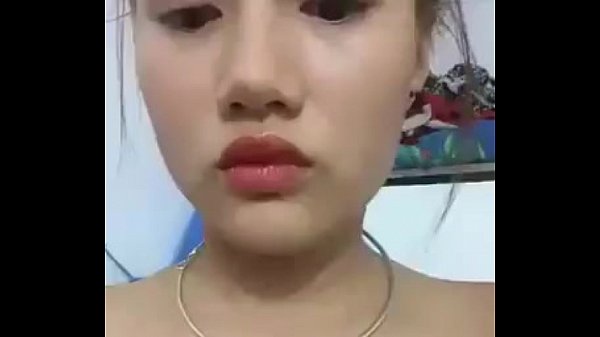 Em gái tự sướng