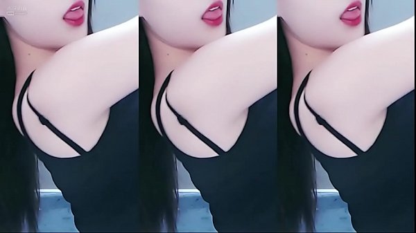 Gái Trung Quốc nhảy vũ điệu rung mông nứng lồn