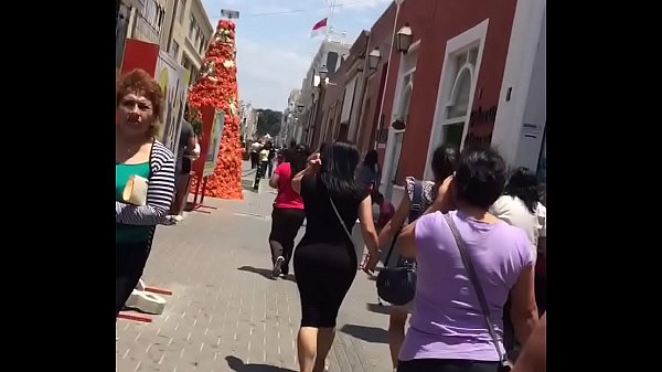 Tía venezolana con un culazo