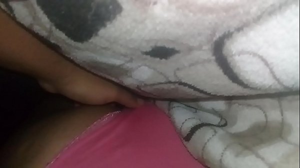 Venezolana manoseada mientras d.