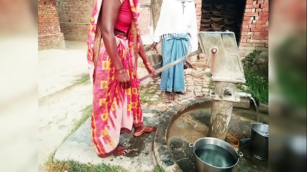 प्रिया के भाई ने जब उसे टच किया तो वो गरम हो गयी और अपनी चूत मे उसका बड़ा लंड लिया | साफ़ हिन्दी आवाज मे |