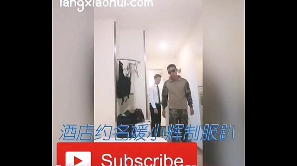 浪小辉老师酒店激情三陪服务大鸡武警先生-被操得披头散发。