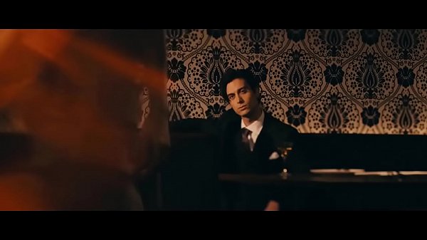 【Chino urgido y bigotona madura】R-18