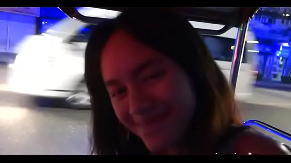 Talented thai slut blows a shlong