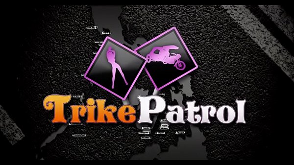 Thai cowgirl grinds on a prick