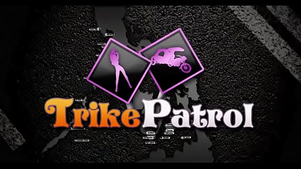 Thai girl tastes her guy’s pecker giving an oral and enjoys it